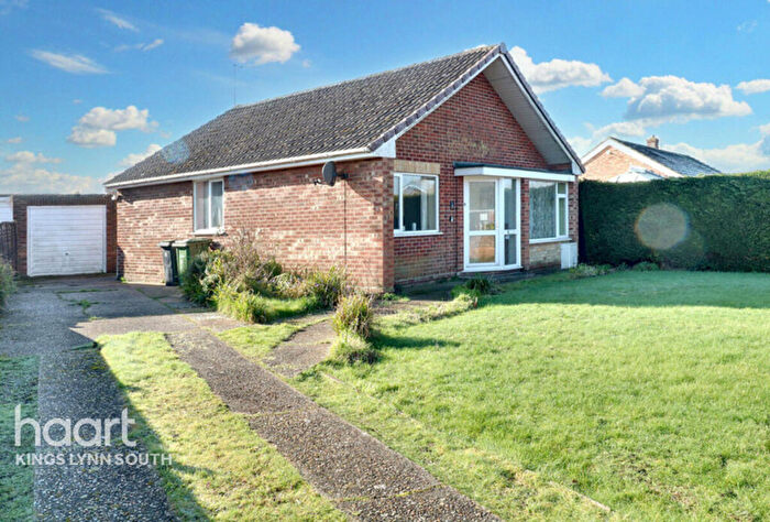 3 Bedroom Detached Bungalow For Sale In Spenser Road, South Wootton, PE30