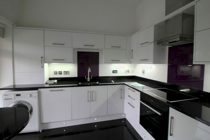 2 Bedroom Flat To Rent In Broad Road, Braintree, CM7