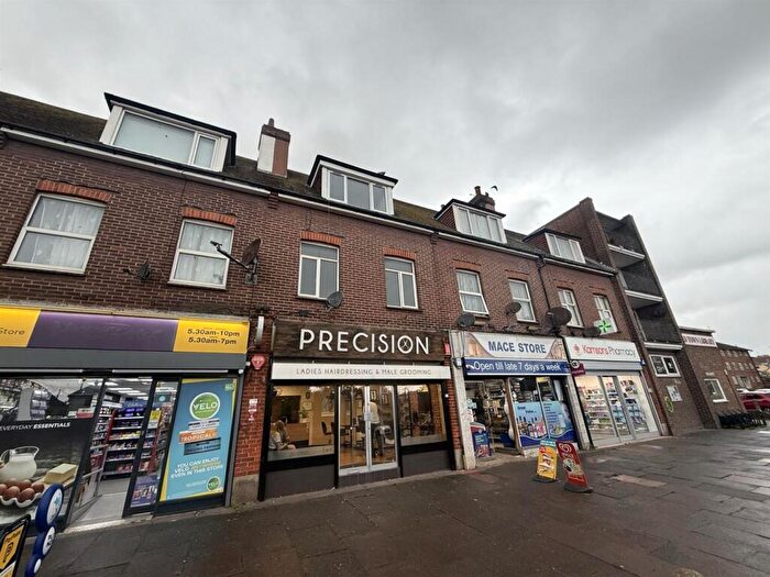 2 Bedroom Flat To Rent In Victoria Drive, Eastbourne, BN20