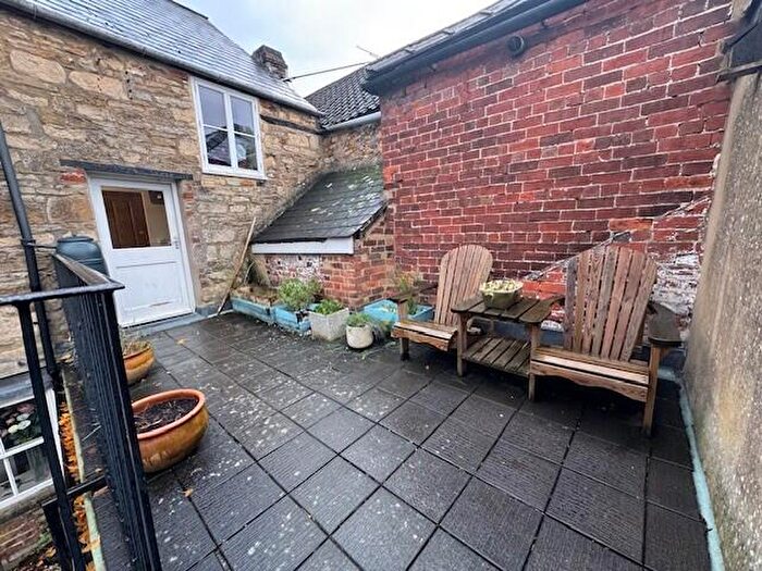 2 Bedroom Flat To Rent In High Street, Wotton Under Edge, GL12