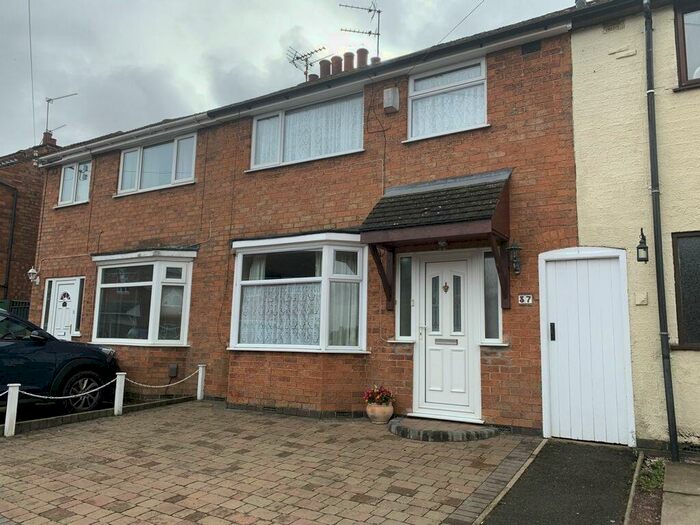 3 Bedroom Town House To Rent In Estoril Avenue, Wigston, LE18