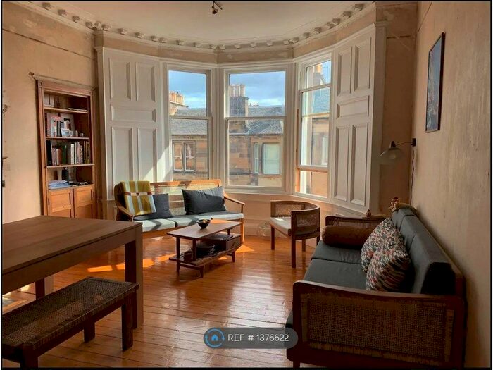 3 Bedroom Flat To Rent In Strathfillan Road, Edinburgh, EH9