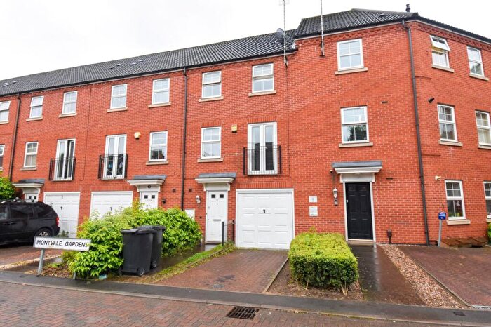 4 Bedroom Semi Detached House To Rent In Montvale Gardens, Leicester, LE4