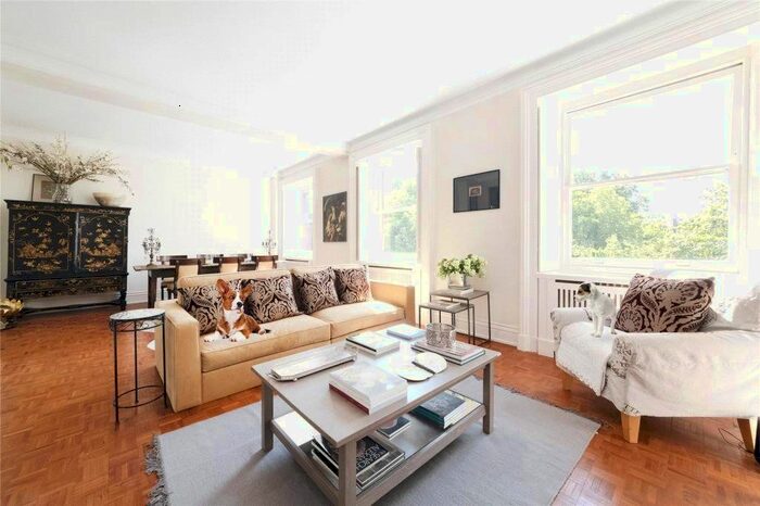 2 Bedroom Flat To Rent In Cadogan Square, Knightsbridge, London, SW1X