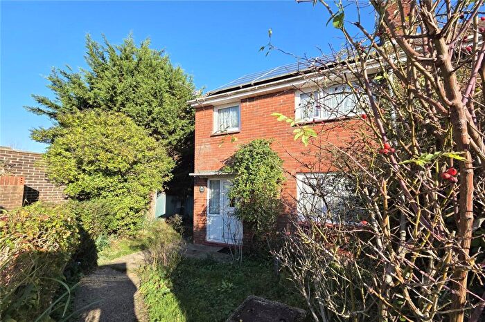 3 Bedroom End Of Terrace House For Sale In Keyhaven Drive, Havant, Hampshire, PO9
