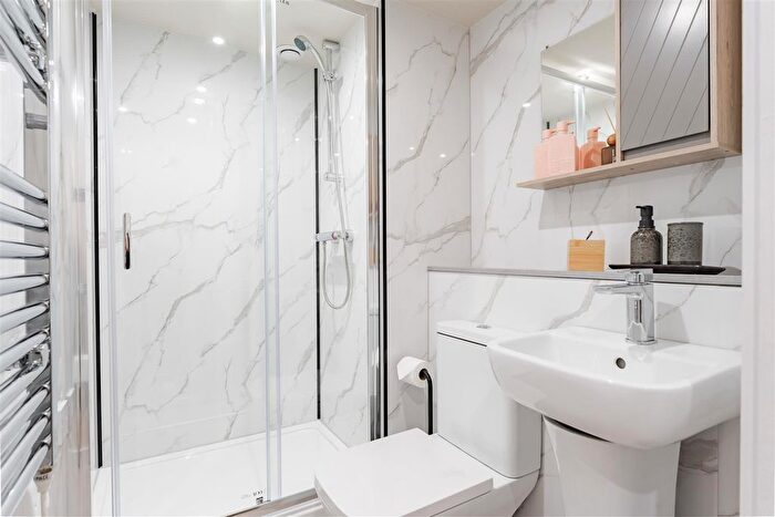 1 Bedroom Flat To Rent In The Headrow, Leeds, LS1