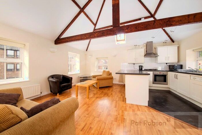 2 Bedroom Flat To Rent In Osborne Road (Flat Above), Jesmond, Newcastle Upon Tyne, NE2