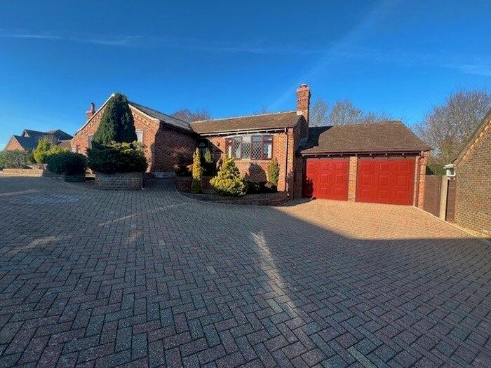 3 Bedroom Detached Bungalow To Rent In Edwina Drive, Poole, BH17