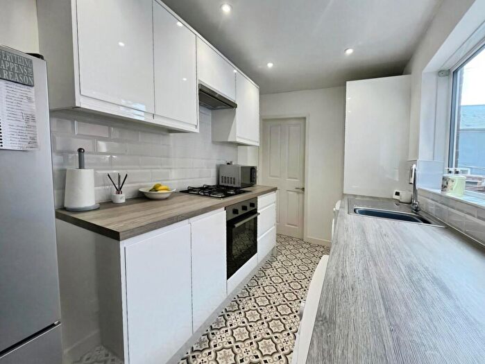 2 Bedroom Flat For Sale In Wharton Street, South Shields, Tyne And Wear, NE33