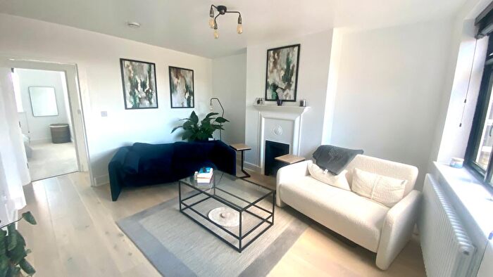 2 Bedroom Flat To Rent In A North View, Bristol, BS6