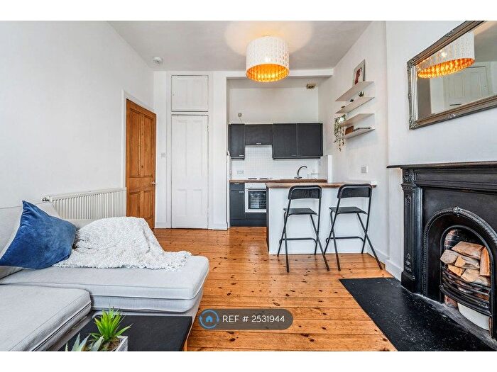 1 Bedroom Flat To Rent In Henderson Row, Edinburgh, EH3