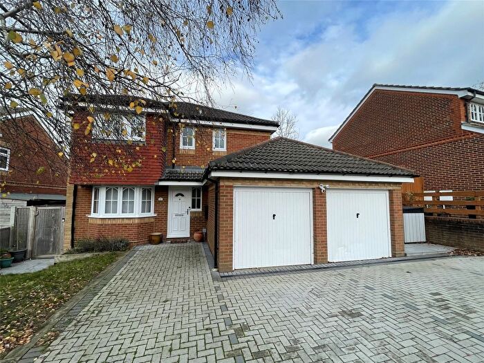 4 Bedroom Detached House For Sale In Rachaels Lake View, Warfield, Berkshire, RG42