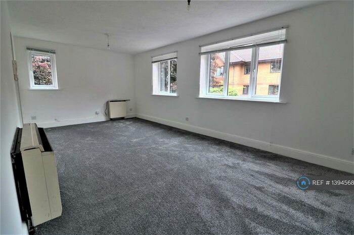 2 Bedroom Flat To Rent In Orchard Grove, London, SE20