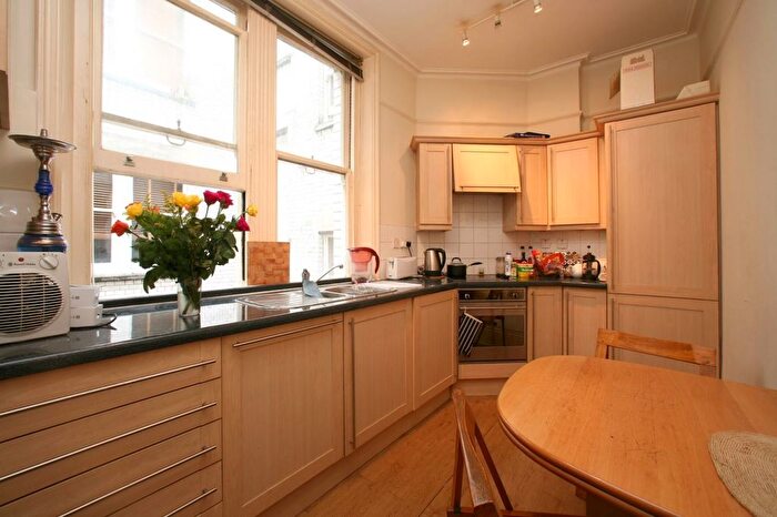 1 Bedroom Flat To Rent In Charing Cross Mansions, Charing Cross Road, London, Greater London, WC2H