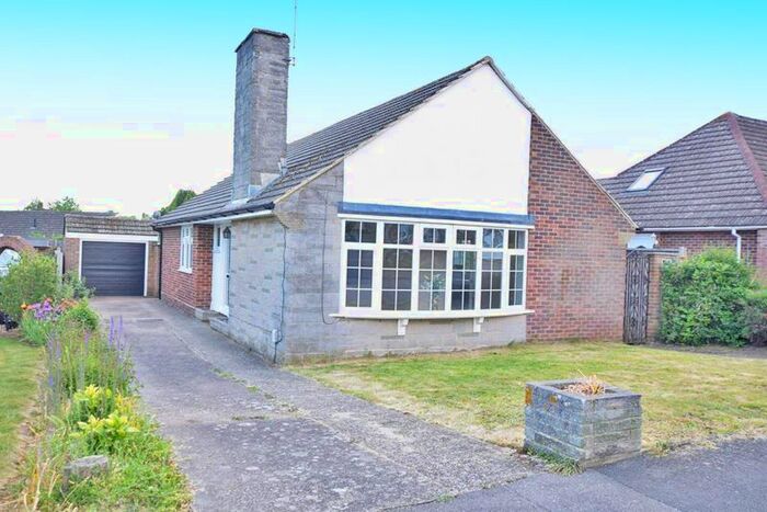 3 Bedroom Bungalow To Rent In Madginford Road, Bearsted, Maidstone, ME15