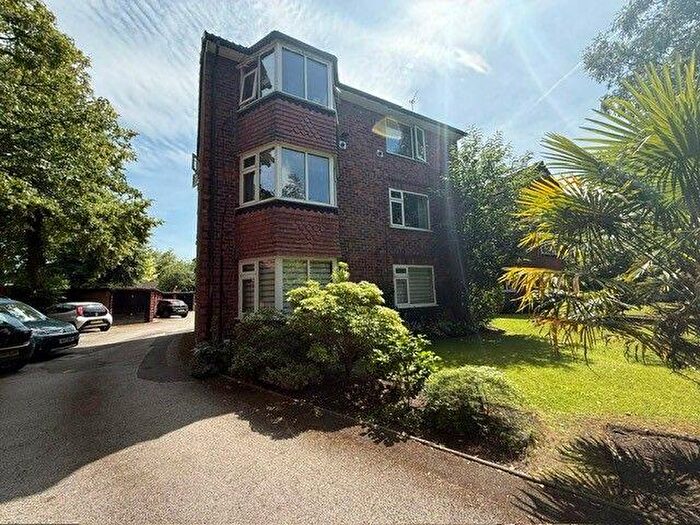 1 Bedroom Apartment For Sale In Sandimoss Court, Sale, M33