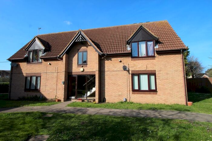 Flat To Rent In Chestnut Gardens The Links, Kempston, Bedford, MK42