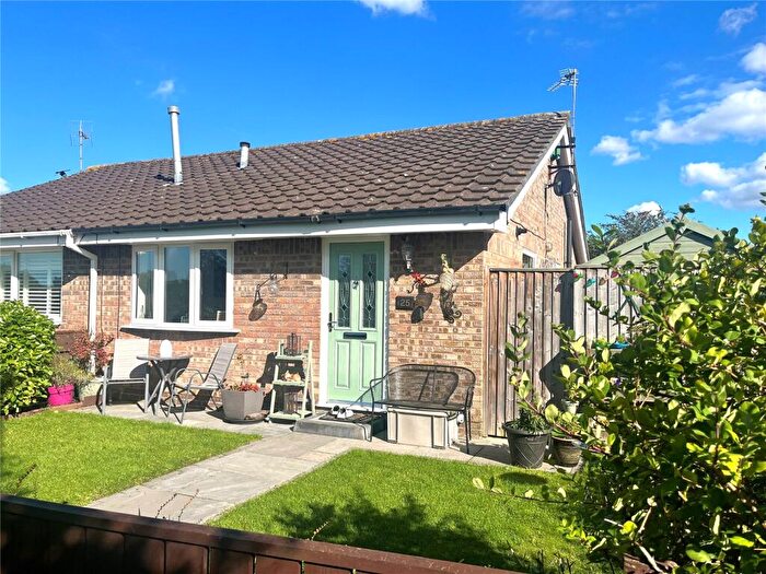 2 Bedroom Bungalow For Sale In Littlemore Close, Saughall Massie, Wirral, CH49