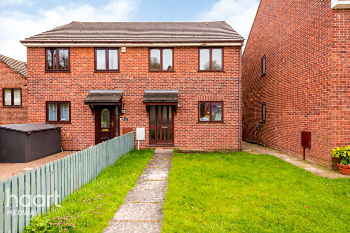 3 Bedroom Semi-Detached House For Sale In Brissenden Close, Rochester, ME2