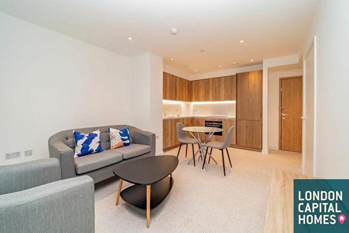 Studio To Rent In Jacquard Point, Tapestry Way, London, E1