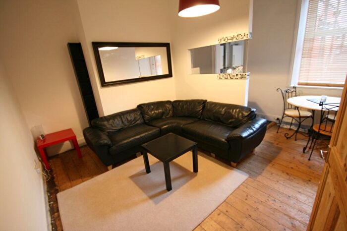 2 Bedroom Flat To Rent In Gainsborough Grove, Newcastle Upon Tyne, Tyne And Wear, NE4