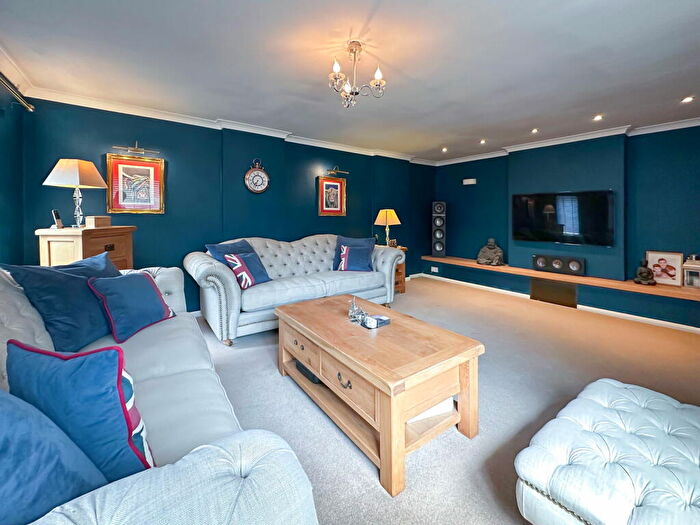 4 Bedroom Detached House For Sale In The Grove, Bedworth, CV12