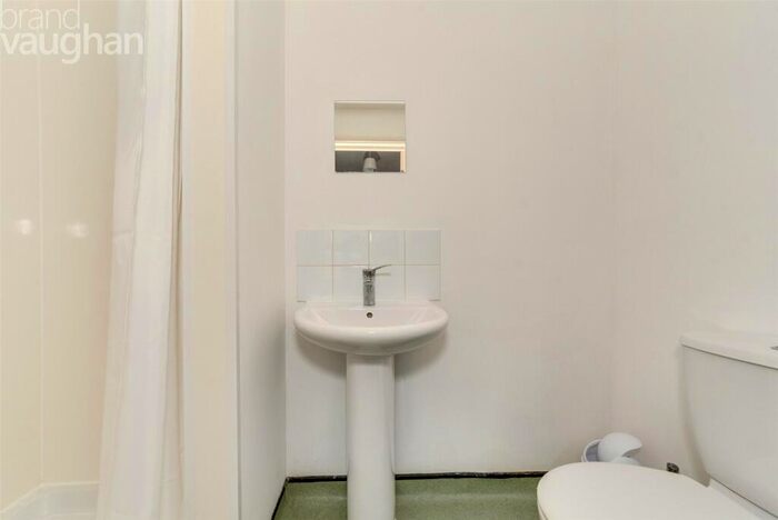 1 Bedroom Flat To Rent In Elm Grove, Brighton, East Sussex, BN2