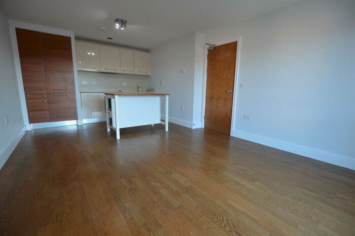 2 Bedroom Apartment To Rent In Maia House, Celestia, Cardiff, CF10