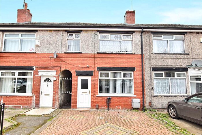 3 Bedroom Town House For Sale In Park Road, Hamer, Rochdale, Greater Manchester, OL12
