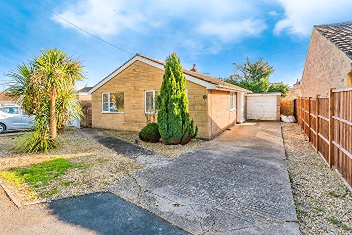 3 Bedroom Detached Bungalow For Sale In Reservoir Close, Stanion, Kettering, NN14