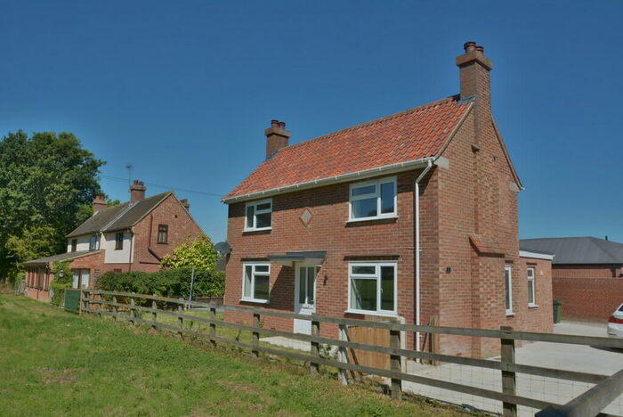 3 Bedroom Detached House To Rent In Hall Road, Haddiscoe, NR14
