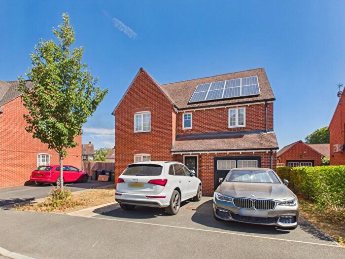 4 Bedroom Detached House For Sale In Grange Road, Chalfont St. Peter, Gerrards Cross, Buckinghamshire, SL9