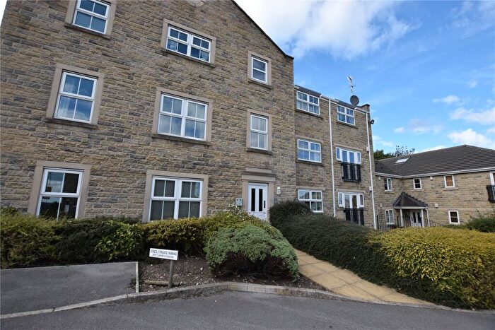 2 Bedroom Apartment To Rent In Moravia Bank, Fartown, Pudsey, Leeds, LS28