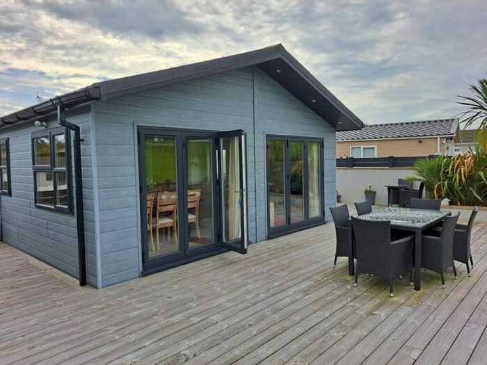 3 Bedroom Lodge For Sale In The Warren Resort And Spa, LL53
