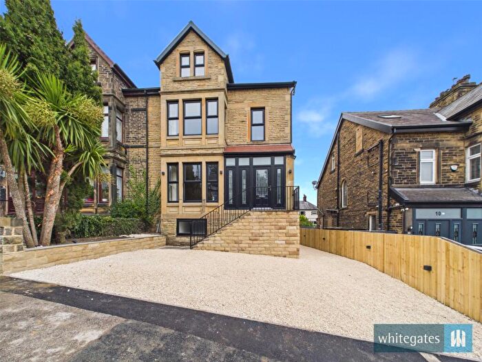 7 Bedroom Semi-Detached House For Sale In Cranbourne Road, Bradford, West Yorkshire, BD9