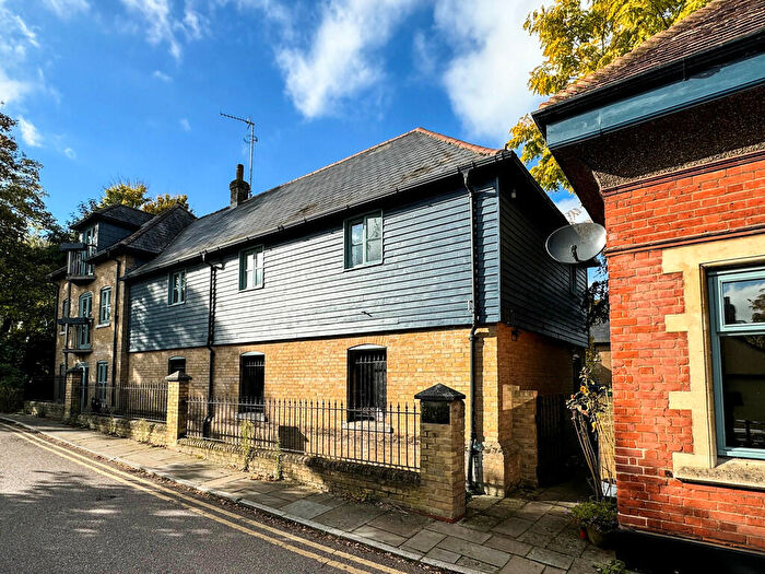 3 Bedroom Apartment To Rent In Coopers Court, Hertford, SG14