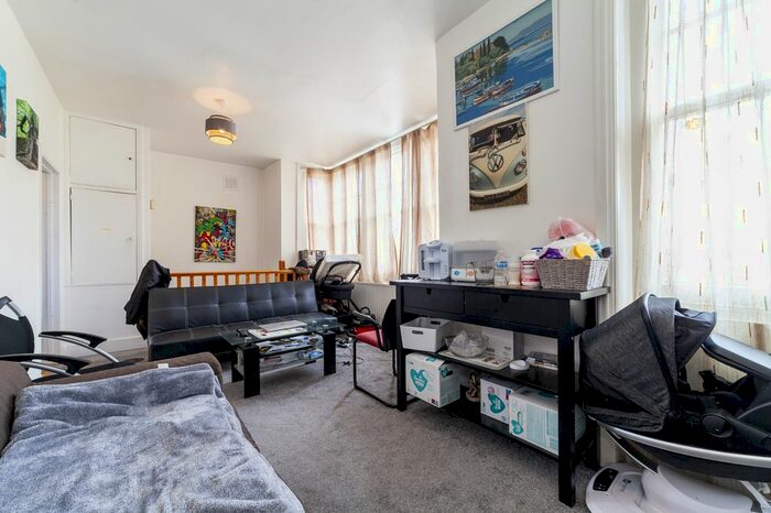 1 Bedroom Flat To Rent In Pinfold Road, London, SW16