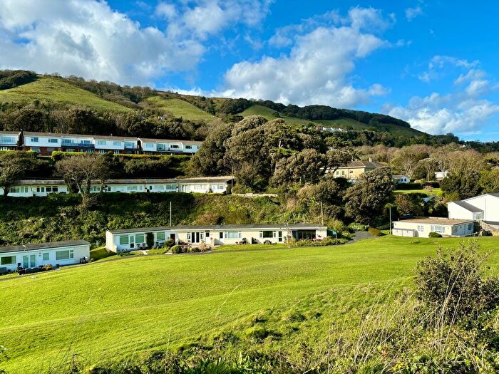 2 Bedroom Terraced Bungalow For Sale In Madeira Road, Ventnor, PO38