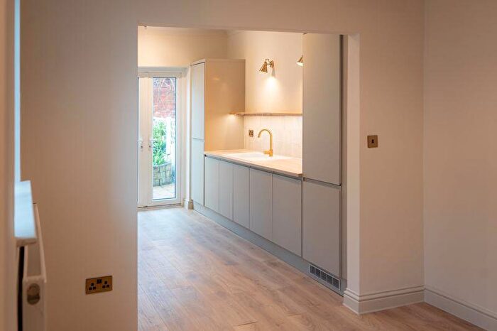3 Bedroom End Of Terrace House For Sale In Essex Road, Southsea, PO4