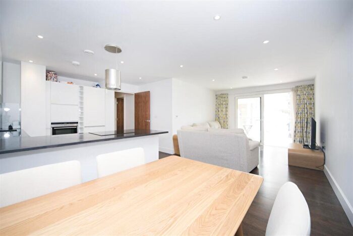 2 Bedroom Apartment To Rent In Trafalgar Building, Kingston Upon Thames, KT2