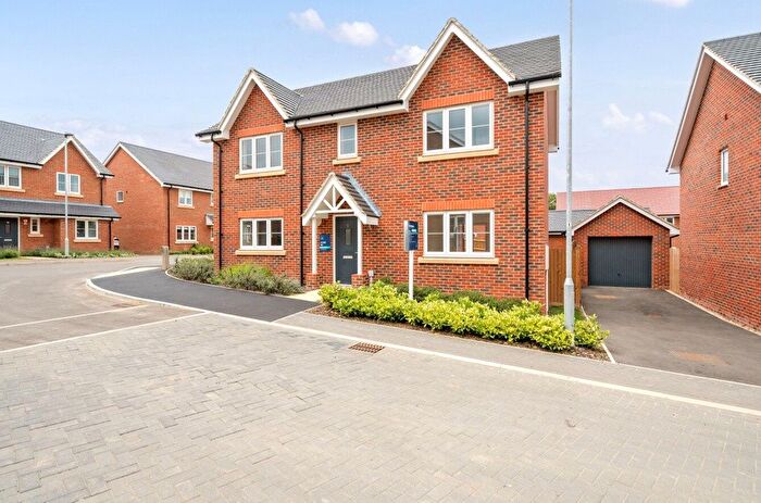 5 Bedroom Detached House For Sale In Paradine Street, Steeple Claydon, Buckingham, MK18