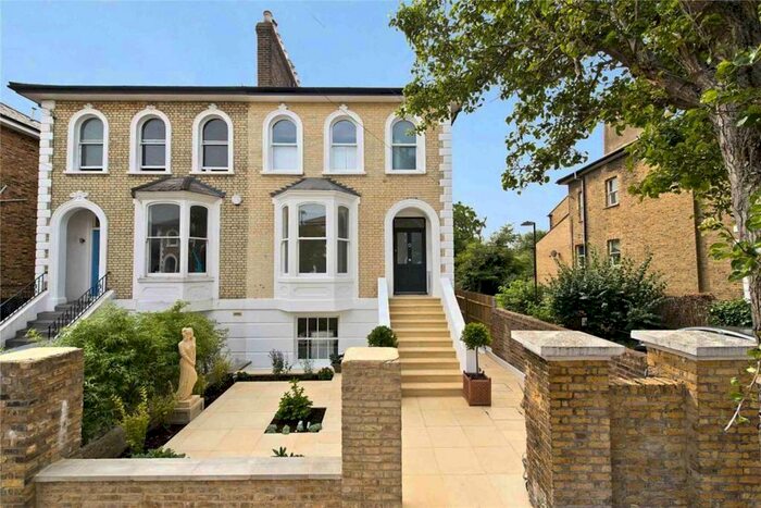 2 Bedroom Flat To Rent In Pelham Road, London, SW19