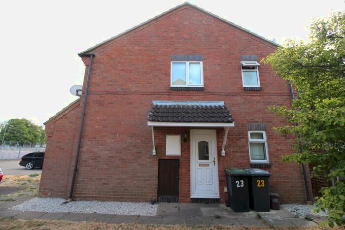 1 Bedroom Flat To Rent In Orchard Close, Biggleswade, SG18