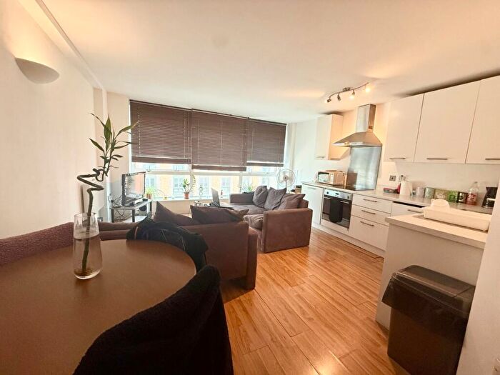 1 Bedroom Apartment To Rent In Huntingdon Street, Nottingham, Nottinghamshire, NG1