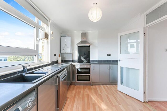 2 Bedroom Maisonette To Rent In Carew Street, London, SE5