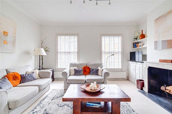 2 Bedroom Flat To Rent In Holmead Road, Fulham, SW6