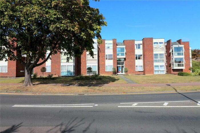 2 Bedroom Apartment To Rent In Crispins, Thorpe Hall Avenue, Thorpe Bay, Southend On Sea, SS1