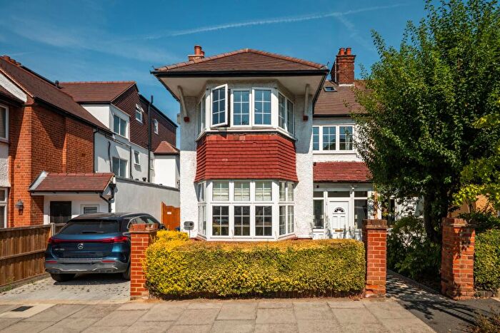 5 Bedroom Semi-Detached House For Sale In Beechcroft Avenue, Golders Green, NW11