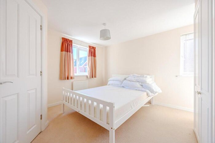 5 Bedroom Detached House For Sale In Lifstan Walk, Southend-On-Sea, SS2