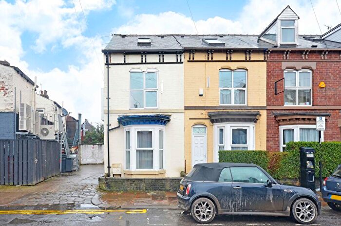 3 Bedroom End Of Terrace House To Rent In Denham Road, Sheffield, S11